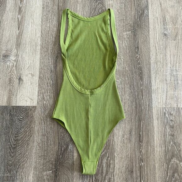 Reformation High Neck Ribbed Sleeveless Bodysuit Green - Size: XS - Picture 6 of 7